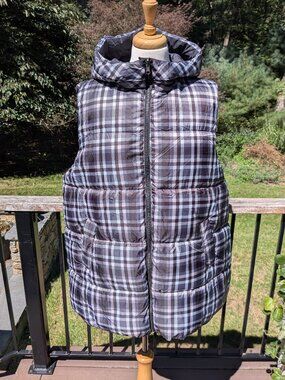 Treasure & Bond Reversible Hooded Puffer Vest Black & White Plaid